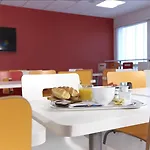 Ξενοδοχείο Premiere Classe Nord - Memorial 2*