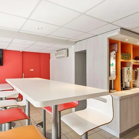 Premiere Classe Nord - Memorial Otel