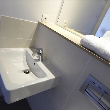 Otel Premiere Classe Nord - Memorial Caen