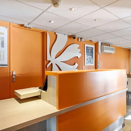 Otel Premiere Classe Nord - Memorial 2*