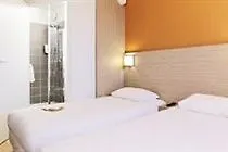 Hotel Premiere Classe Nord - Mémorial 2*