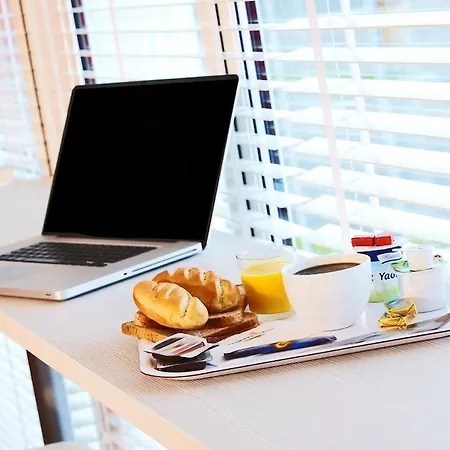 Otel Premiere Classe Nord - Memorial 2*