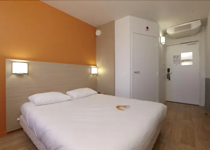 普林米尔克拉希凯恩诺德纪念酒店 2*