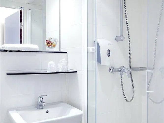 Premiere Classe Nord - Memorial Καν